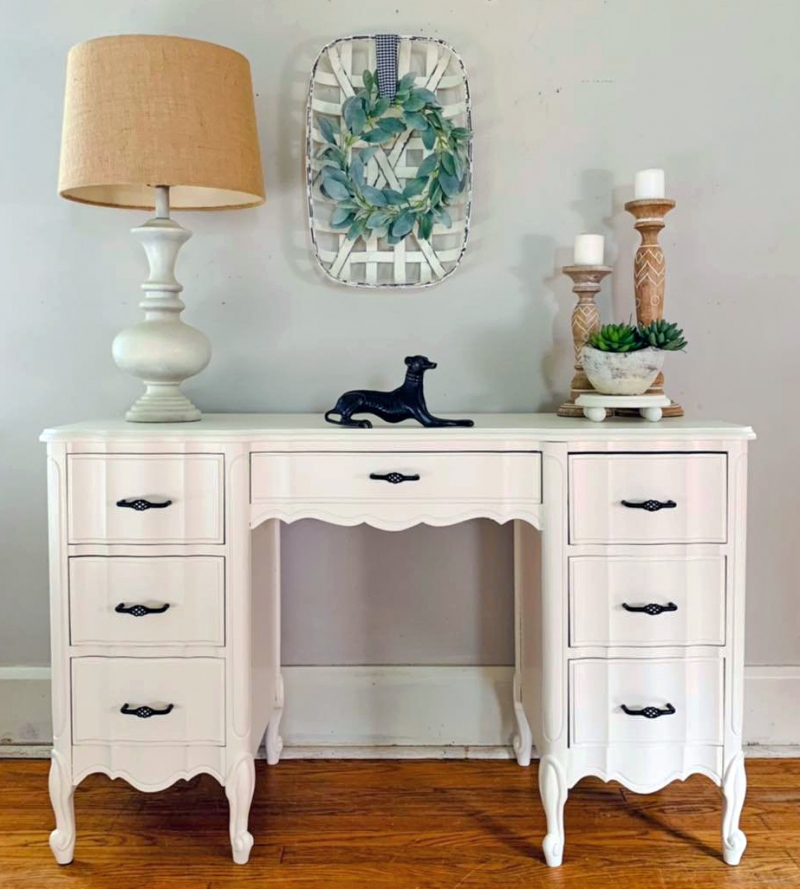 Antique White Desk General Finishes Design Center   Gf Scd White Erin 20220516 Garage9 Desk Antique White Water Based Milk Paint General Finishes 