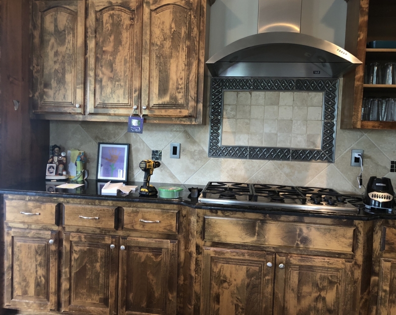 Antique White Kitchen Cabinet Makeover General Finishes Design Center   Scd Kitchen Upcycle Erin 20190529 Cabinets Before Antique White Milk Paint General Finishes 