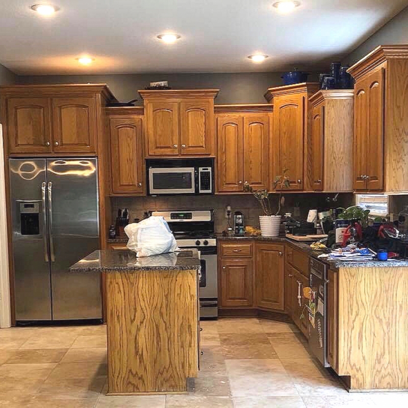 Honey Oak Cabinets In Kitchen   Scd Kitchen Upcycle Erin 20190529 Cabinets Before Snow White Queenstown Gray Milk Paint General Finishes 