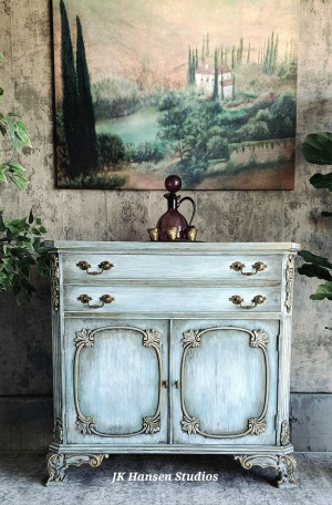 Painting with General Finishes Milk Paint